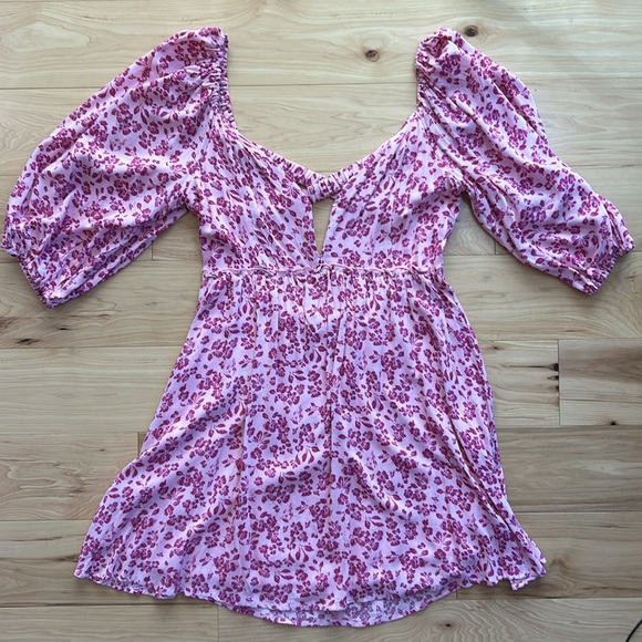 NWT En Crème Pink Floral Open Back Deep V-Neck Boho Dress | Large - Picture 1 of 8